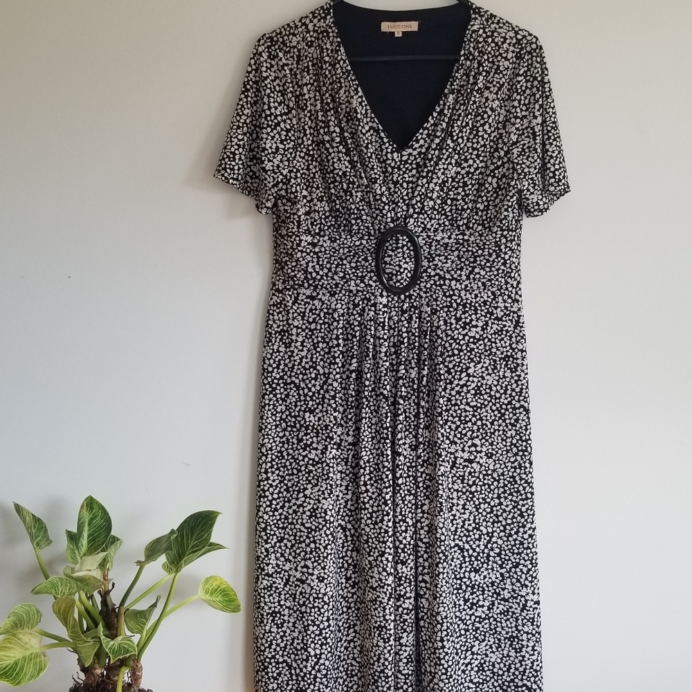 Emotions Floral Midi Dress Size S